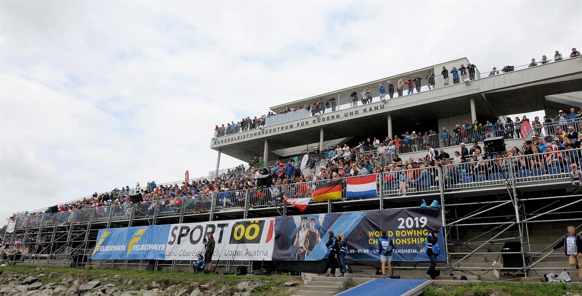 Volle Tribüne in Ottensheim 2018 | Copryright Foto: Detlev Seyb