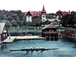 Das erste Bootshaus mit der sogenannten "Villa" um 1885.