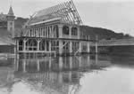 Das heutige Bootshaus im Bau begriffen. (1908)