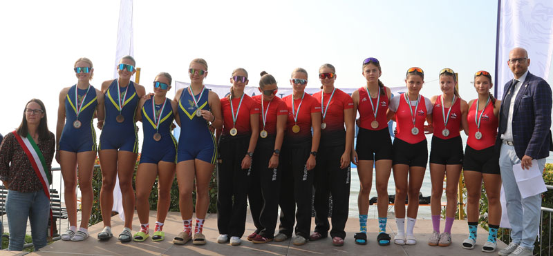 Schülerinnen-Vierer.-Lilo-Hager,-Annika-Kohlmayer,-Natalie-Fritz,-Sophia-Bernthaler.-Ländervergleichskampf-2026